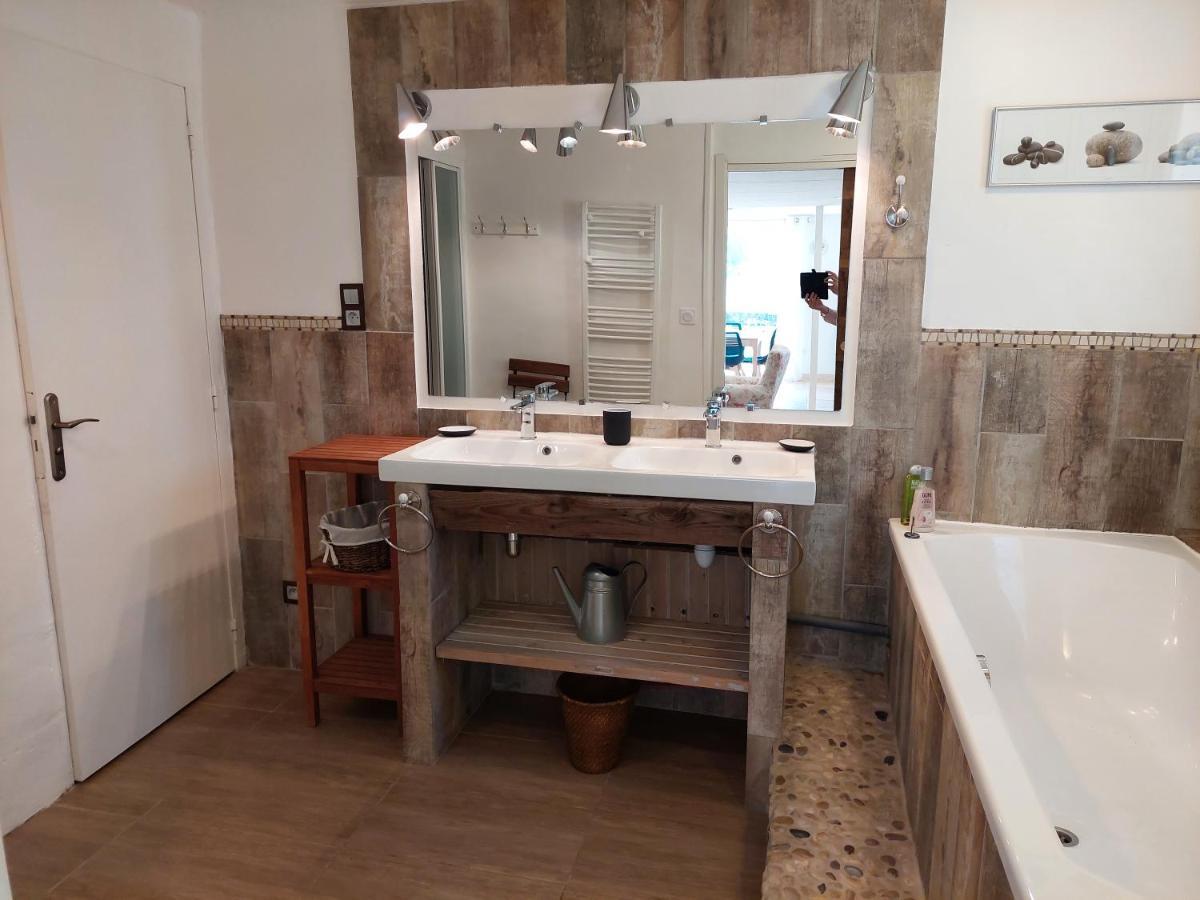 Appartement L'Etang Des Cigales à Uchaux Extérieur photo